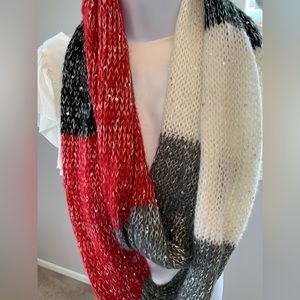 Red, Black, Gray and White knit scarf
